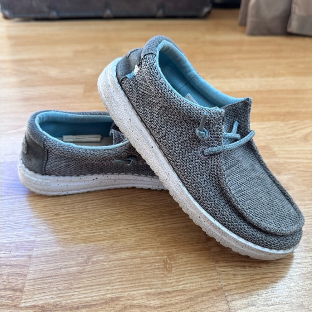 Boy’s Hey Dude Wally